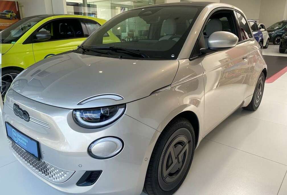 Fiat GIORGIO ARMANI COLLECTOR\'S EDITION *42 KWH *FULL O