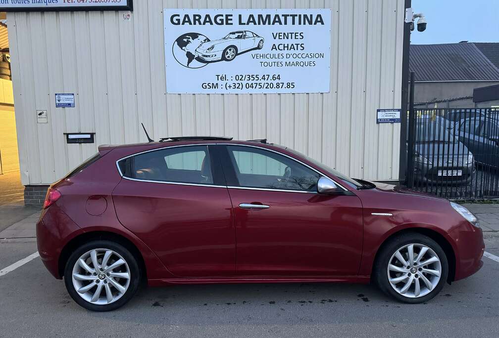 Alfa Romeo 1.4 TB Toit Ouvrant Feux Xenon Garantie 1 An