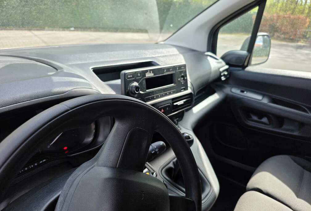 Citroen Berlingo 1.6 HDI _ROULE IMPECCABLE-PETIT ACCRO=VOIR PHOTOS-LIRE SVP?