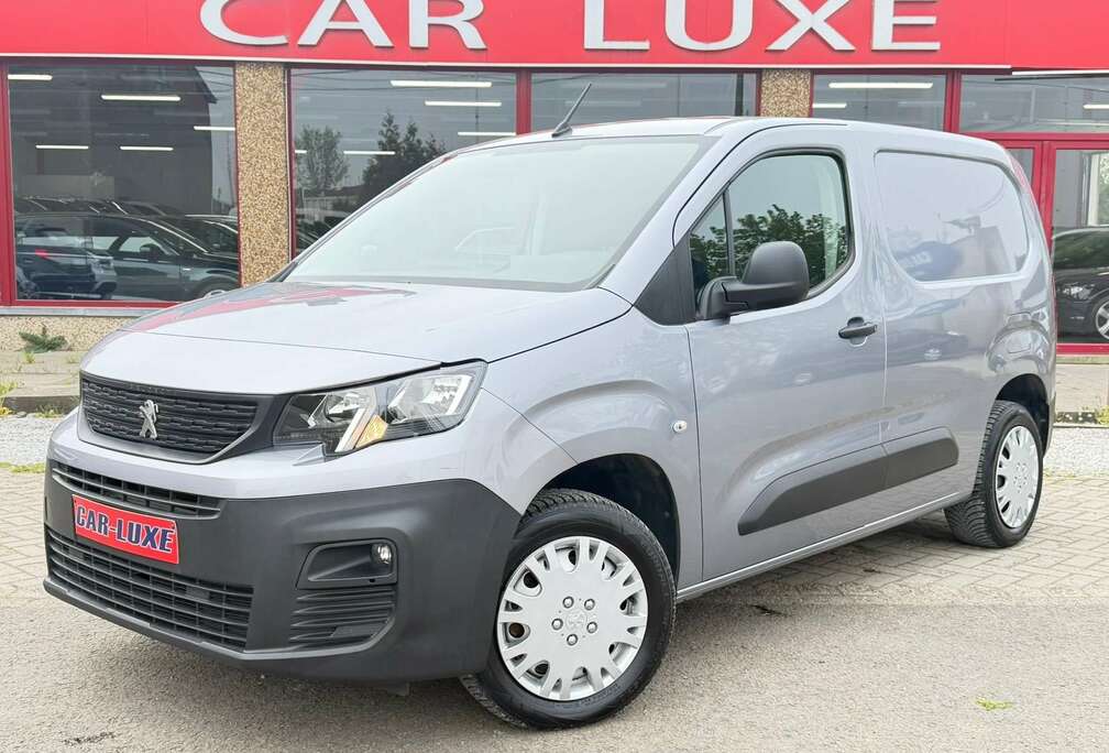 Peugeot 1.2 ESSENCE GPS 3 PLACES UTILITAIRE TVAC