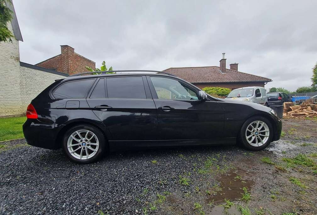 BMW Touring 318d 122ch Confort