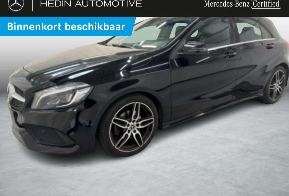 Mercedes-Benz Hatchback AMG Line  Verwarmde ZEtels  Parkeer Pa