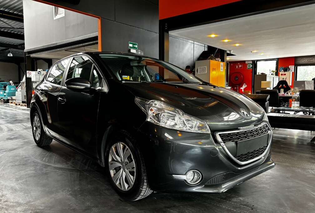 Peugeot AUTOMATIQUE / 12 MOIS DE GARANTIE/ 208 1.2 Allure S