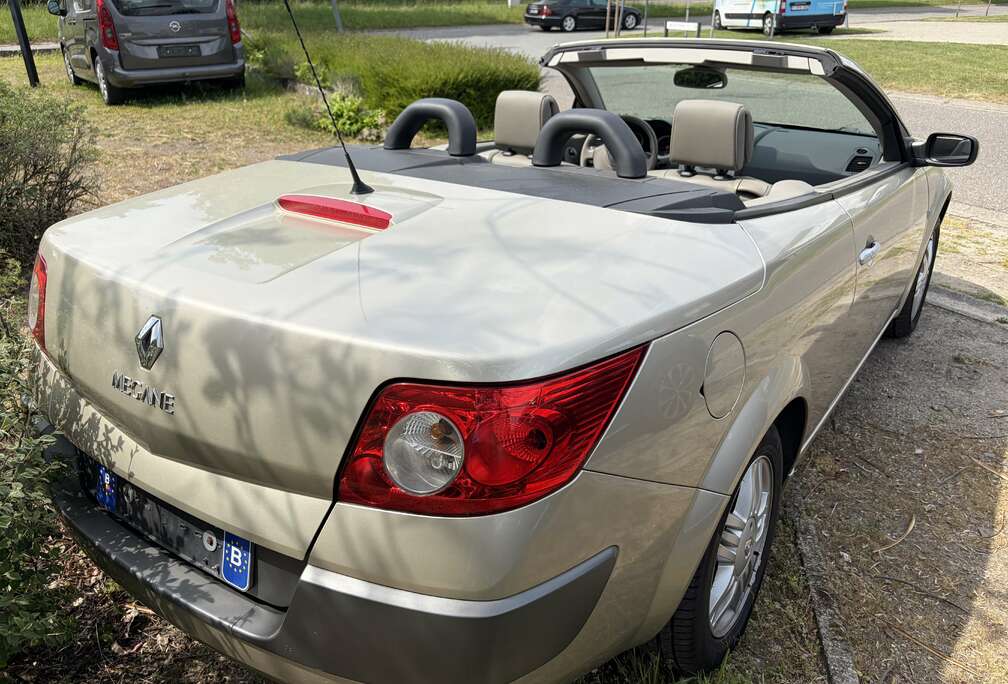 Renault Mégane CC 1.6i 16v Dynamique Luxe