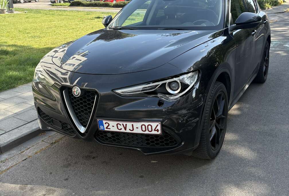 Alfa Romeo 2.0 T AWD First Edition