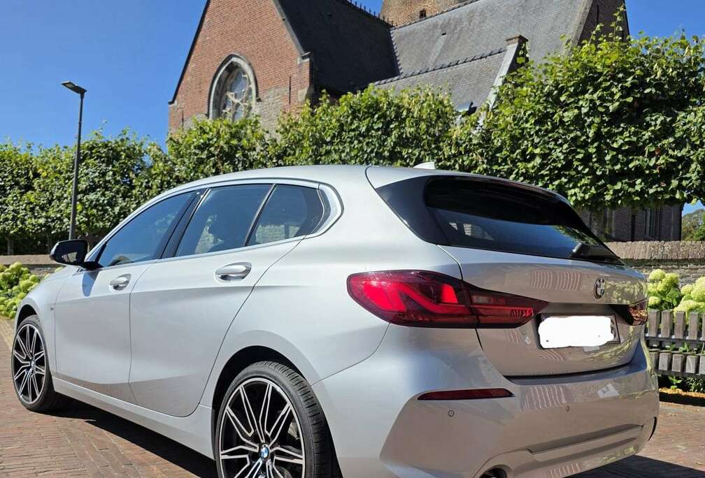 BMW 116iA