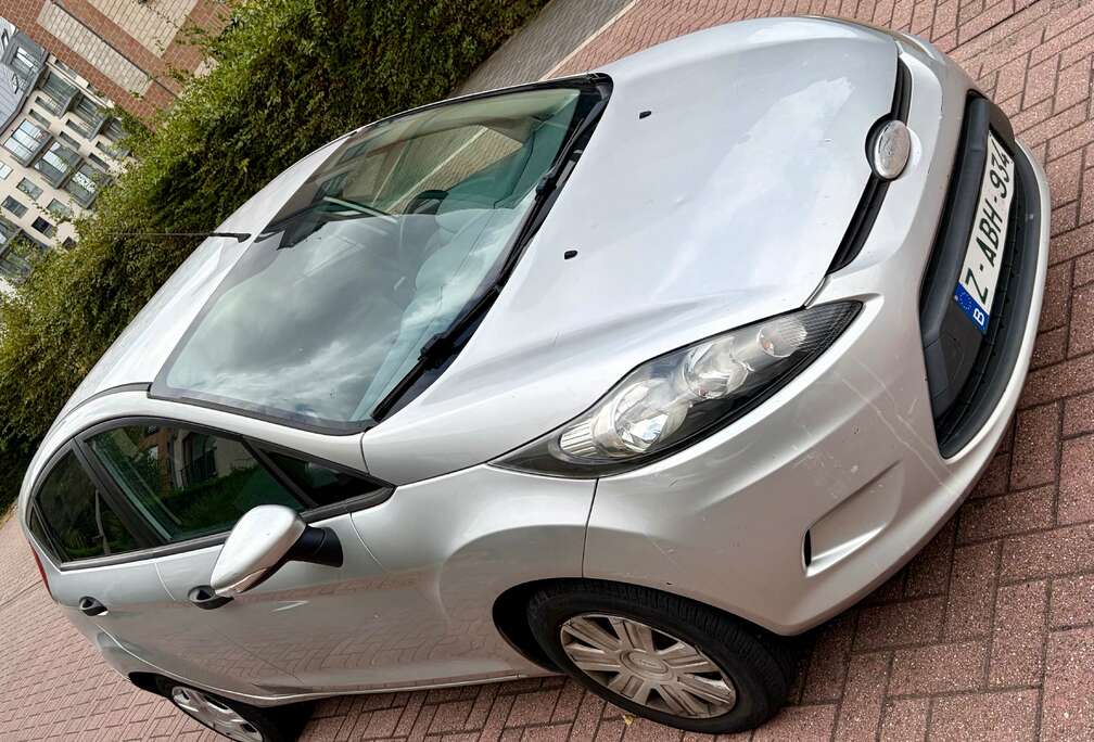 Ford 1.25i * Airco * 5 portes