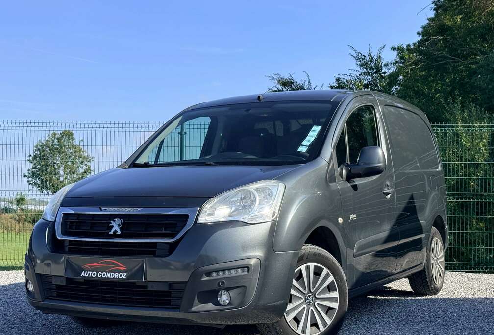 Peugeot Partner 1.6 HDi // AIRCO // ATTACHE REMORQUE // RADAR AV AR // 12 MOIS GARANTIE