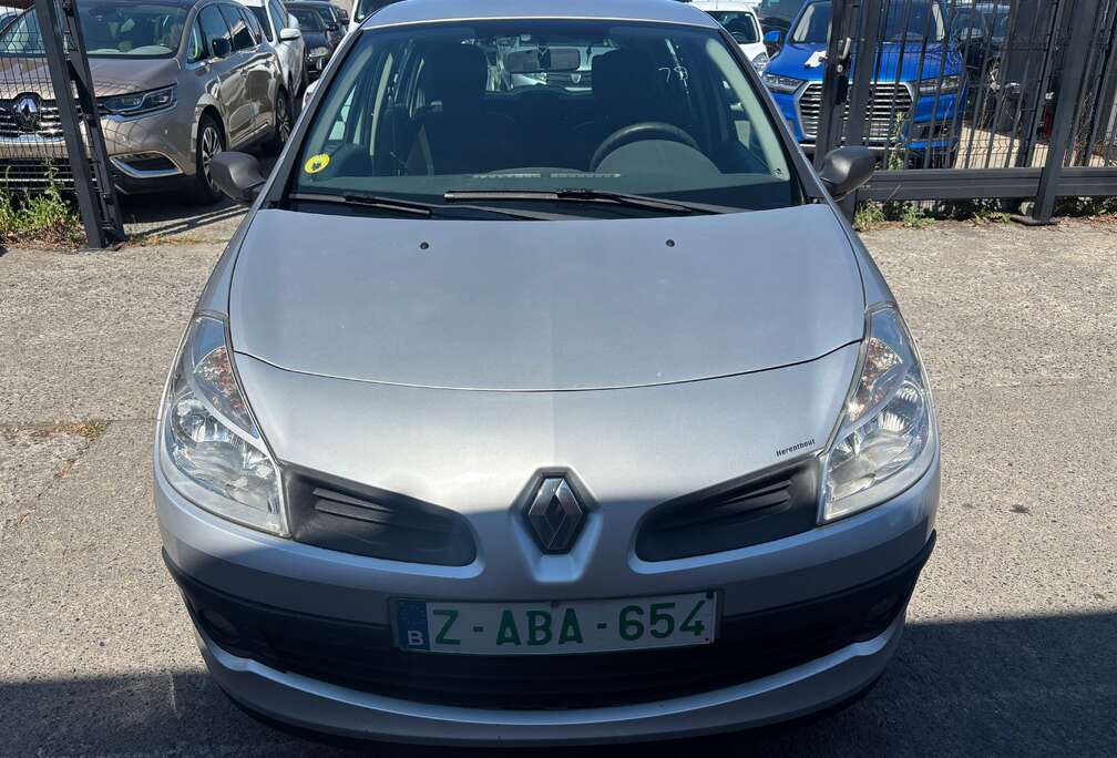Renault Clio 1.2i 16v