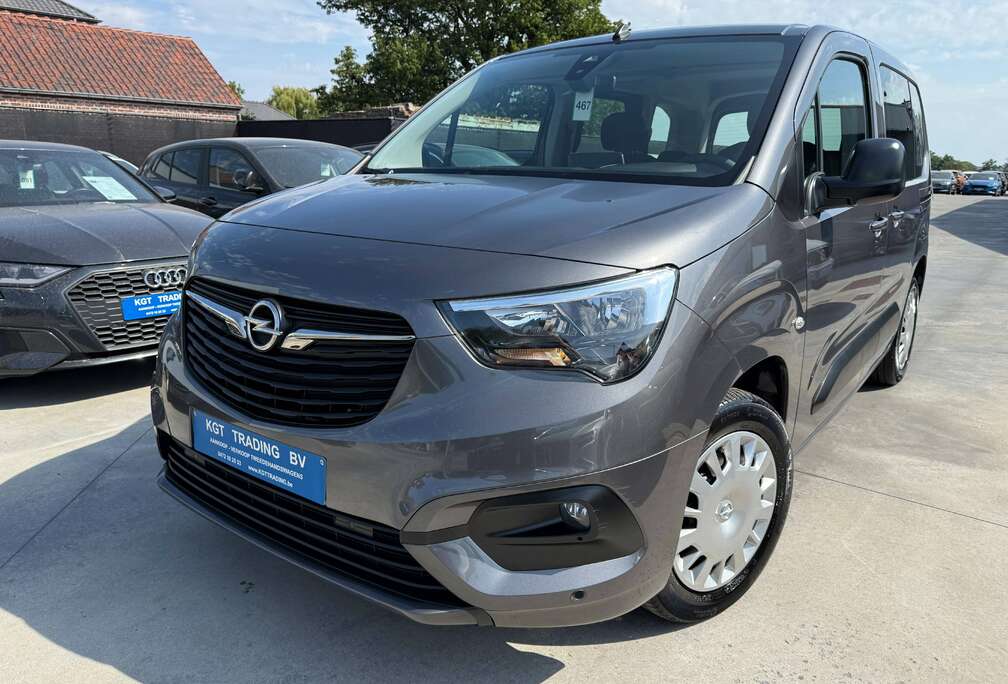 Opel 1.2i 110PK 5 ZIT NAVIGATIE CAMERA CARPLAY PDC DAB TREKHAAK AIRCO