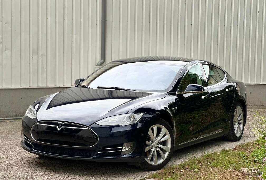 Tesla S60d 2014 185.000 - BTW WAGEN - BATTERIJ KAPOT