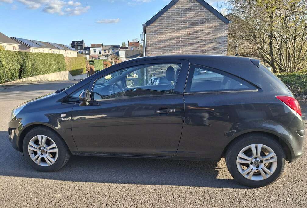 Opel Corsa 1.2i Enjoy 150 Years