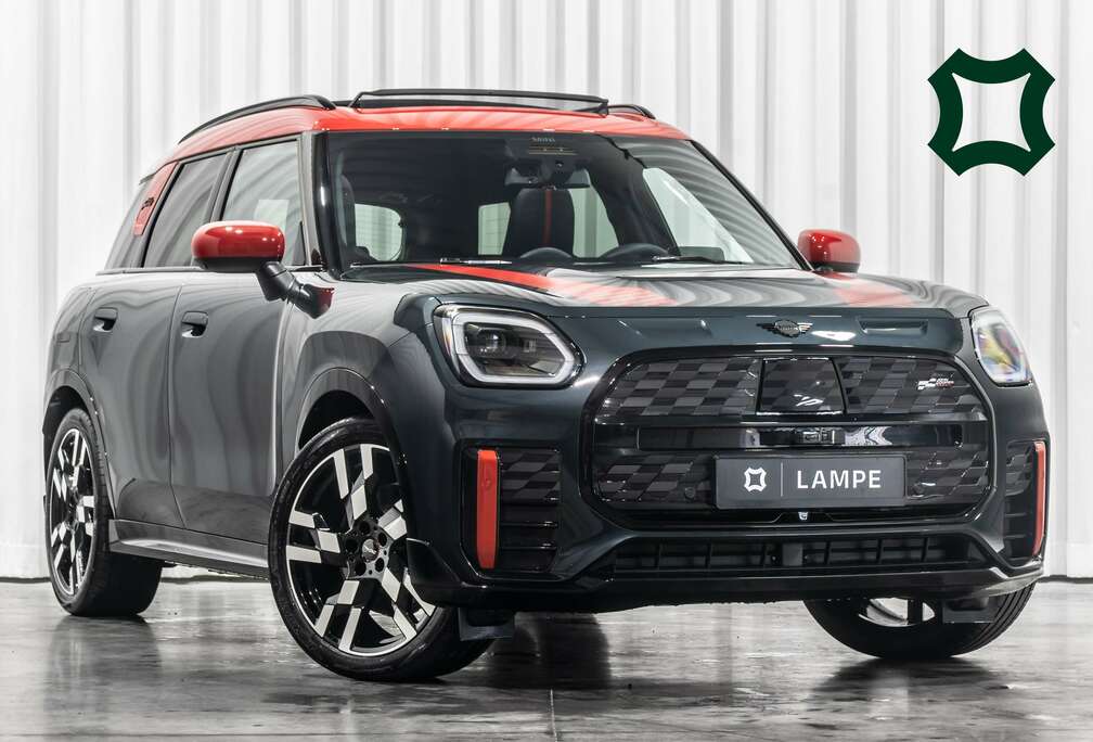 MINI JCW Pano Trekhaak Harman Kardon HUD ACC 360Cam