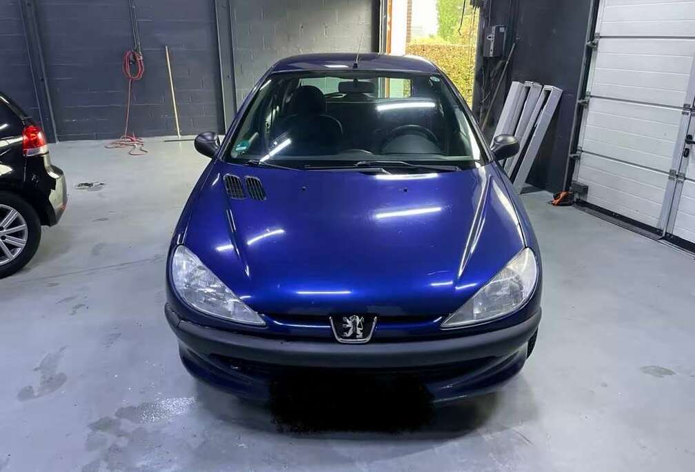 Peugeot 75 Roland Garros