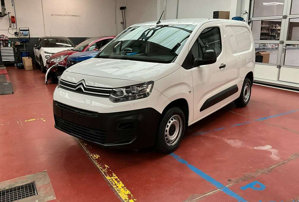 Citroen 1.2 PureTech M Light Club S/S (EU6.3)