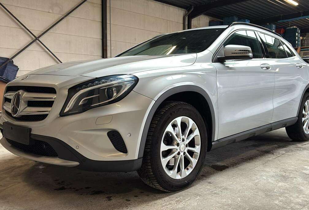 Mercedes-Benz  GLA 200 d 4-Matic