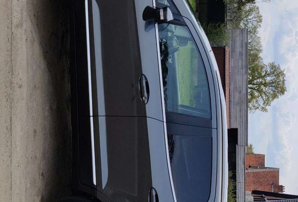 Ford 1.0 EcoBoost FWD Titanium