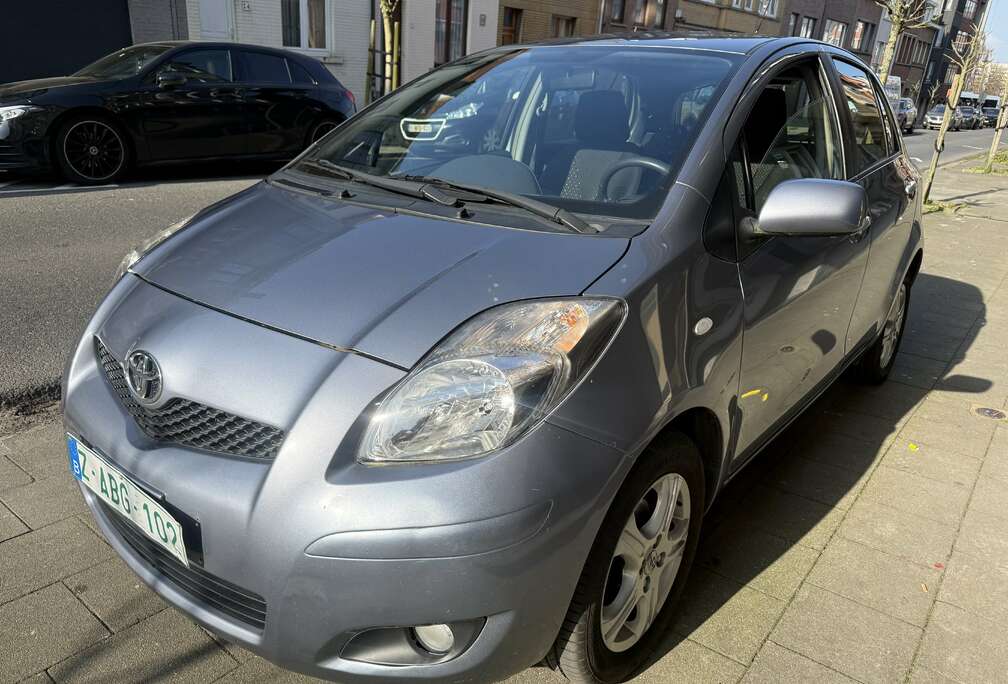 Toyota 1.3i VVT-i  AUTOMATIQUE 47000KM  GARANTIE