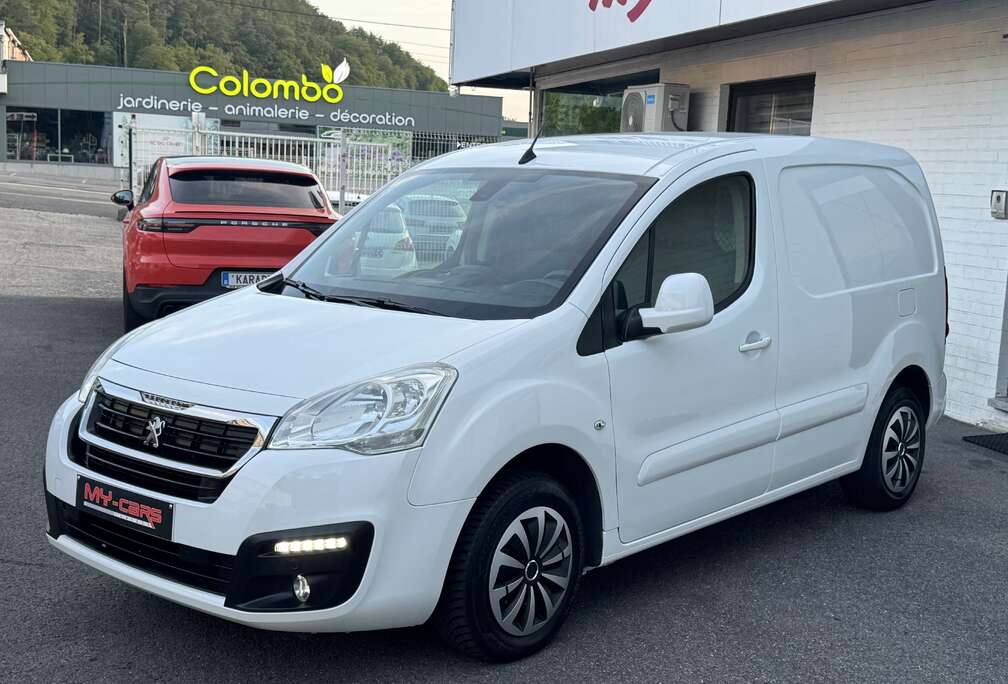Peugeot 1.6 HDi 90CV UTILITAIRE 3 PLACES GPS CLIM NEUVE