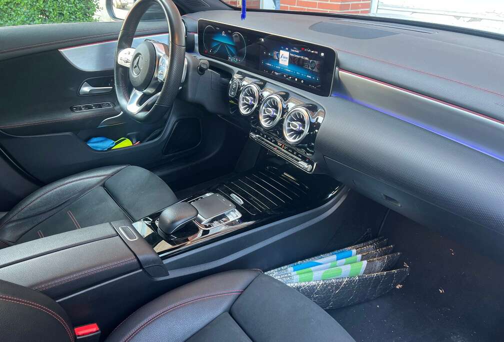 Mercedes-Benz CLA 180 Business Solution