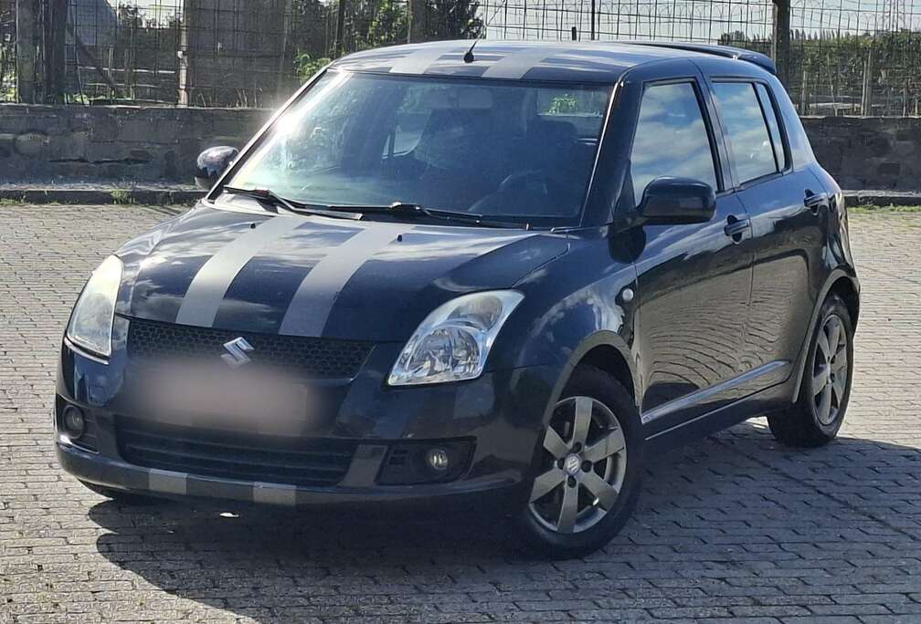 Suzuki SUZUKI SWIFT ANNEE 2009 AVEC DEJA PASSER AU CONTRE