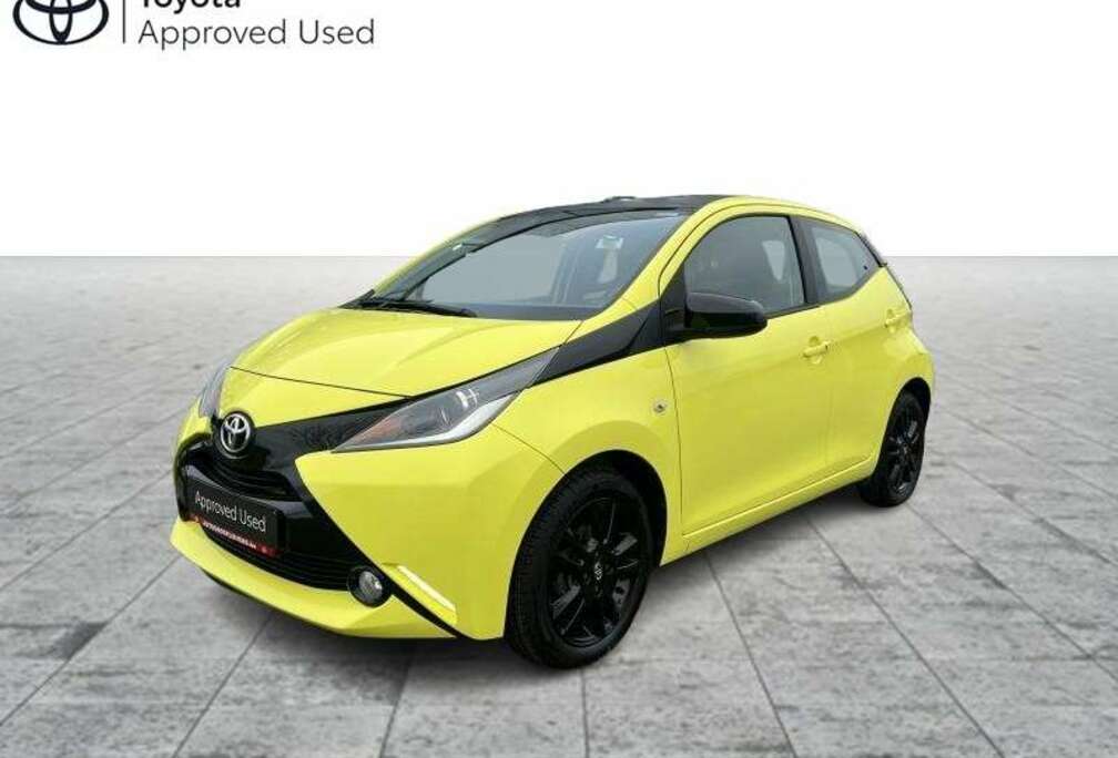 Toyota X-PLAY & PACK X-CITE