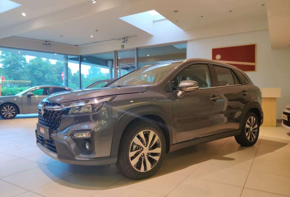 Suzuki 1.5 DualJet Hybrid 4WD GLX AT/ TREKHAAK/ PANO DAK