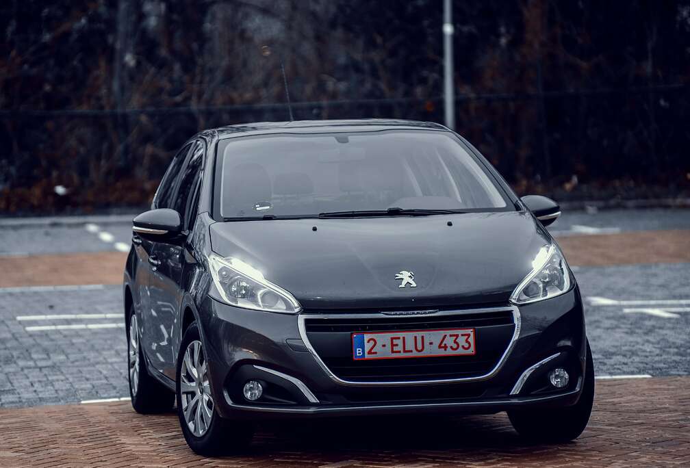 Peugeot 208 1.2i PureTech Allure