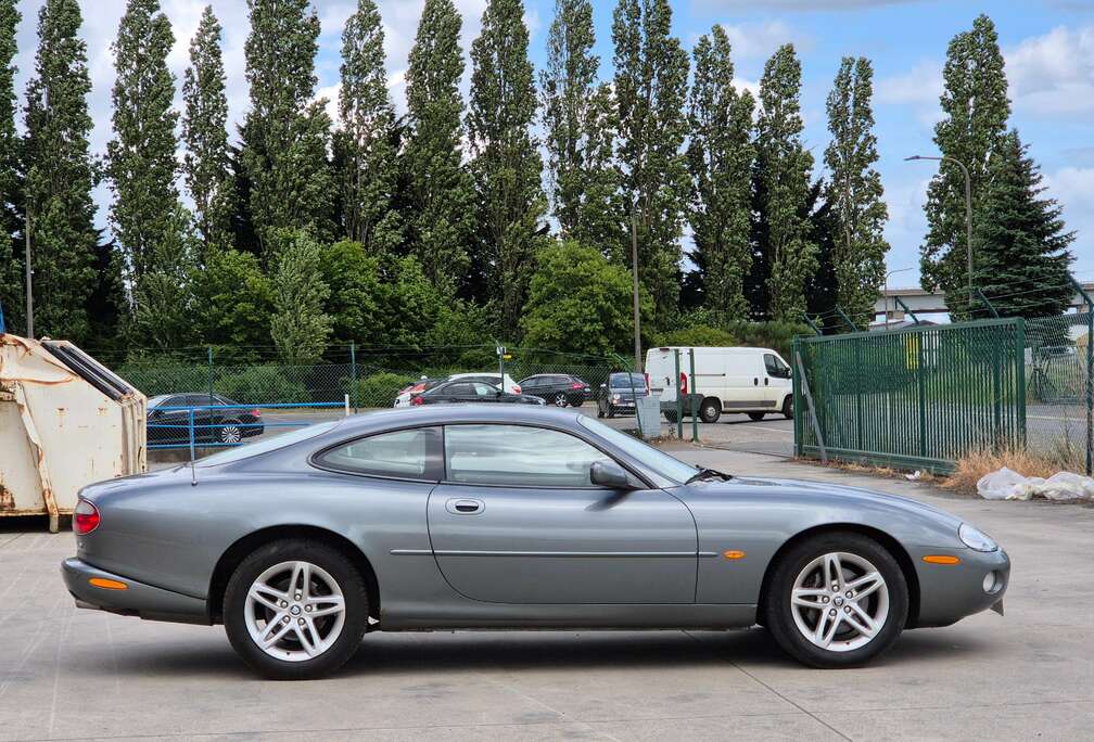 Jaguar XK8 coupé 42 benz a voir