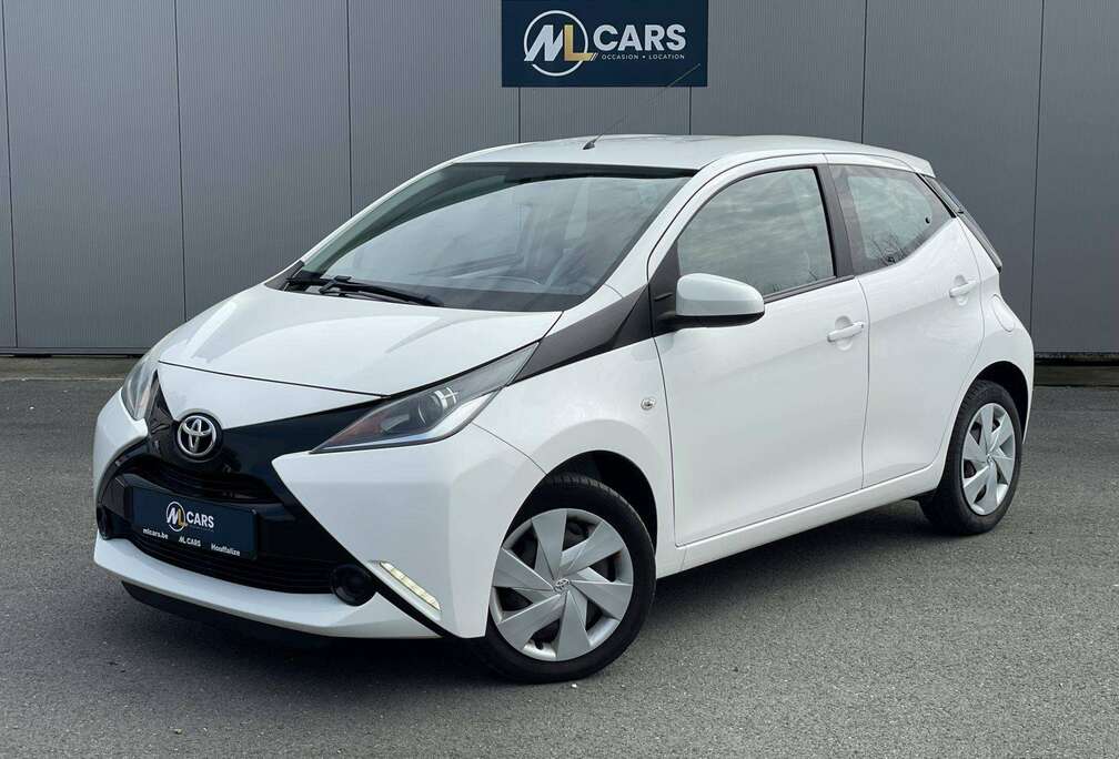 Toyota 1.0X-PLAY 5 PORTES