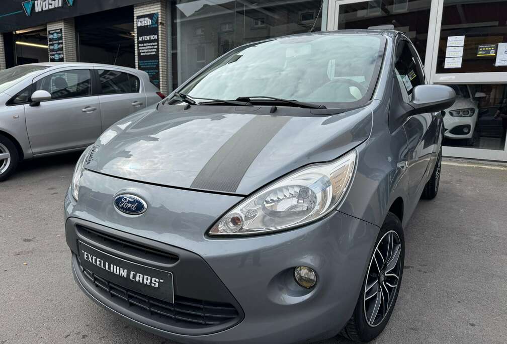 Ford 1.2i Titanium Jante Airco Vitres Elect Tres Propre