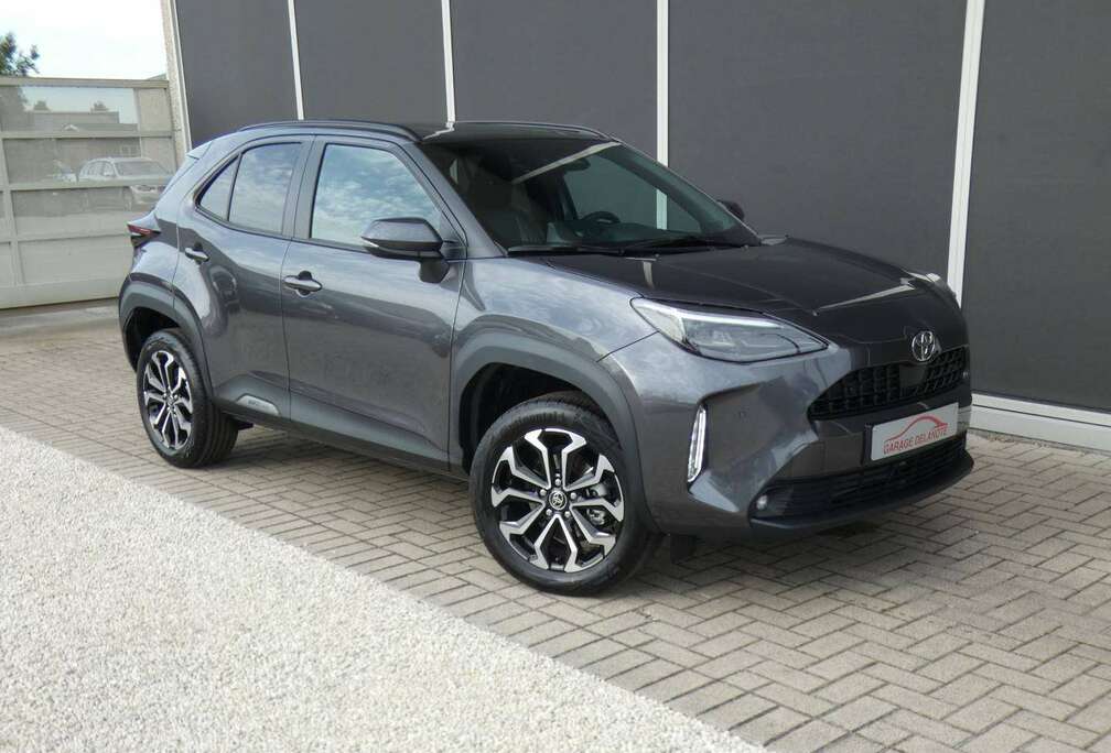 Toyota Hybrid 130pk +Parkeersensoren +Dodehoek +Zetelverwarming +Stuurwielverwarming +Groot scherm