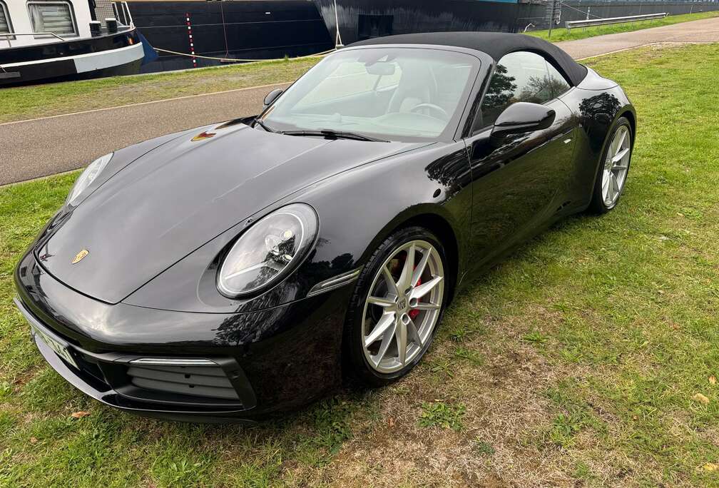 Porsche 992 .1 cabrio 2S full in topstaat 400 km terug groot onderhoud gehad.