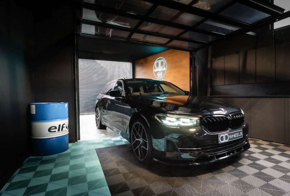 BMW SUBLIME 520D TOURING/ FACELIFT/BOITE AUTOMATIQUE