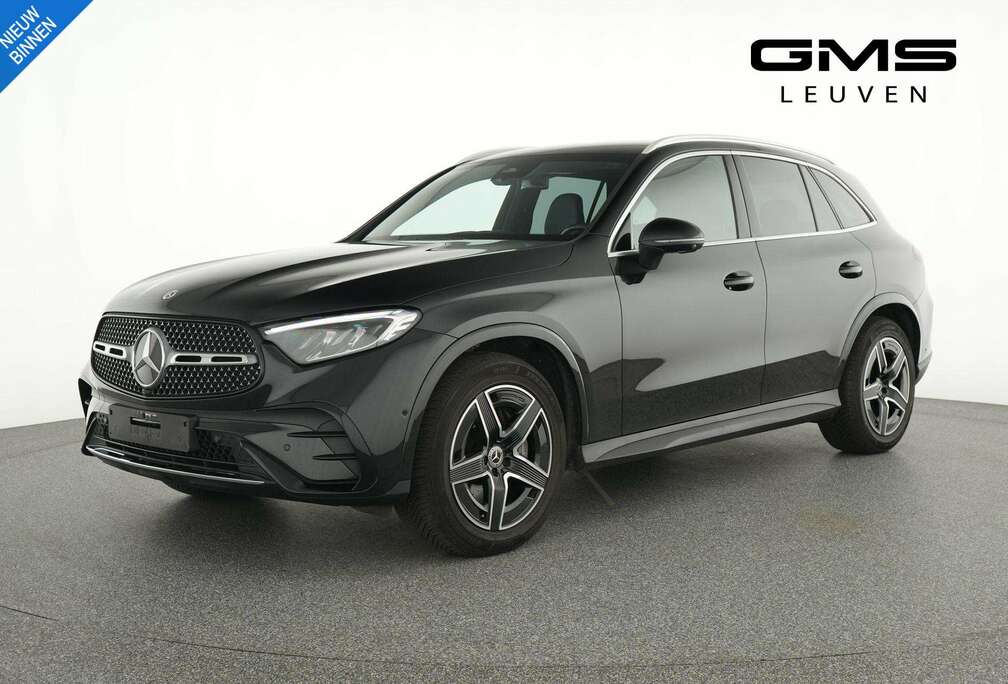 Mercedes-Benz 4MATIC AMG Line