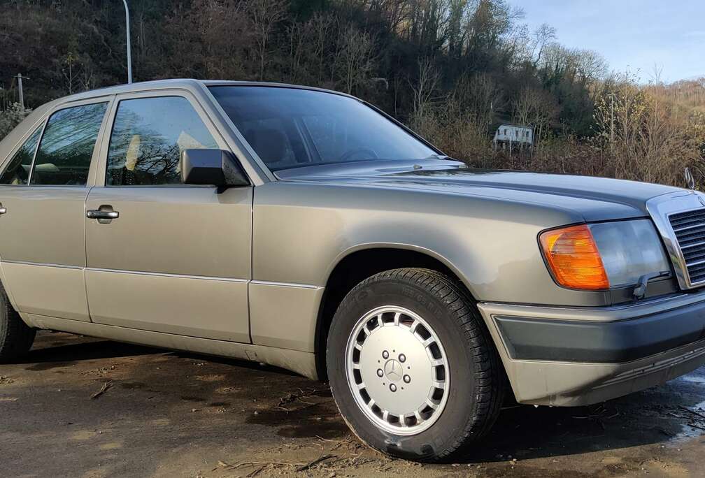 Mercedes-Benz 300 E 4Matic