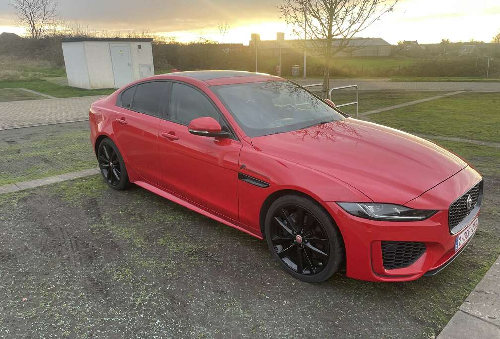 Jaguar 2.0 T P250 R-Dynamic SE