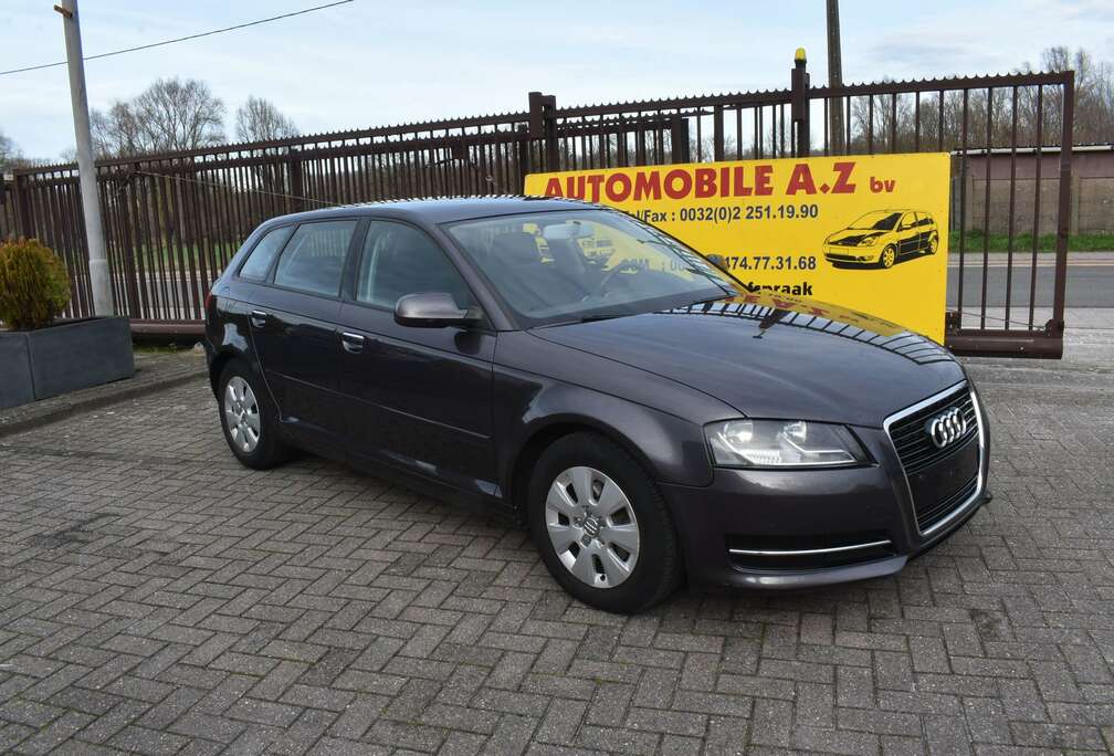 Audi 1.6 TDi Ambiente Airco***DESTOCKAGE B2B***