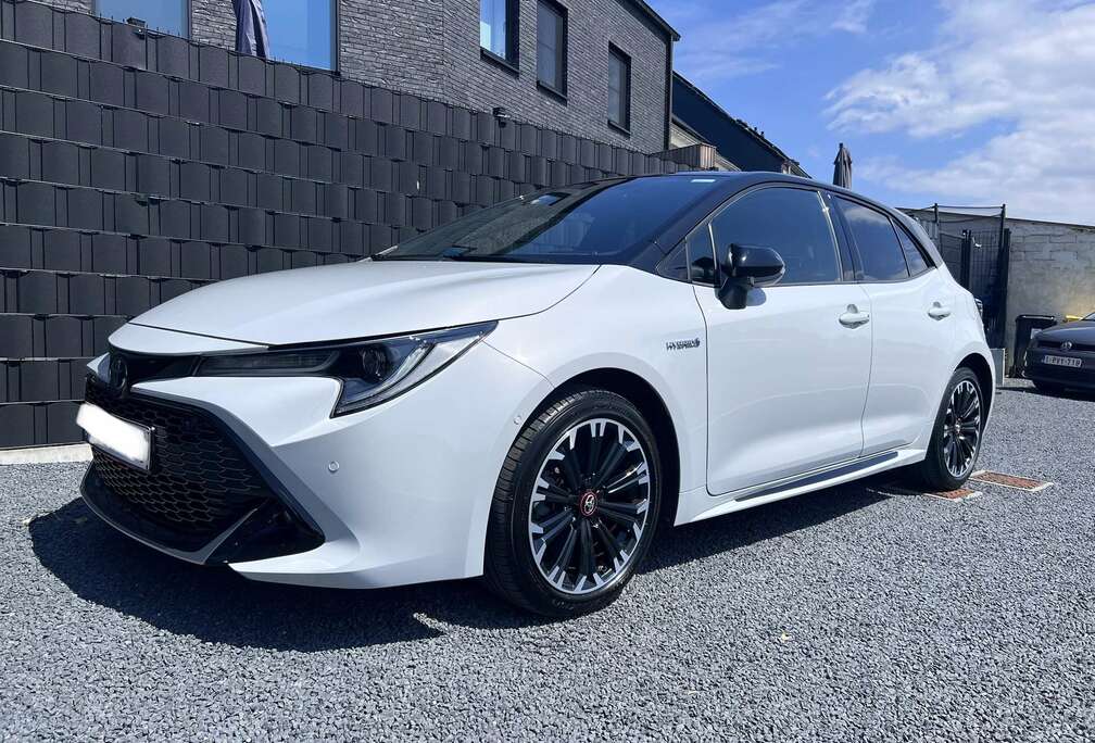 Toyota 1.8 Hybrid Business Edition