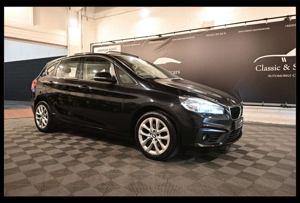 BMW 218i Active Tourer PACK SPORT / TOIT PANO / GPS NAVIGATION / BLUETOOTH / PDC