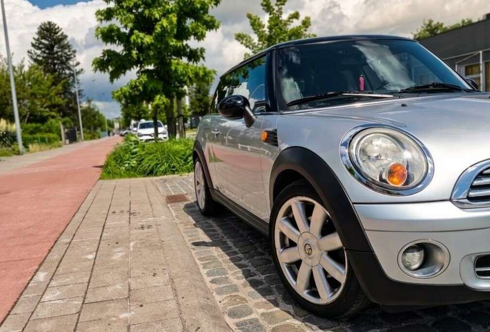MINI 1.6i