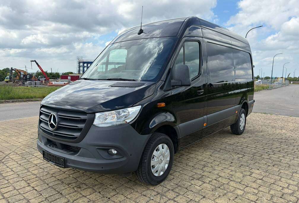 Mercedes-Benz L2H2 317 CDI / 2.0 170 cv / Garantie / 28917,36€ htva