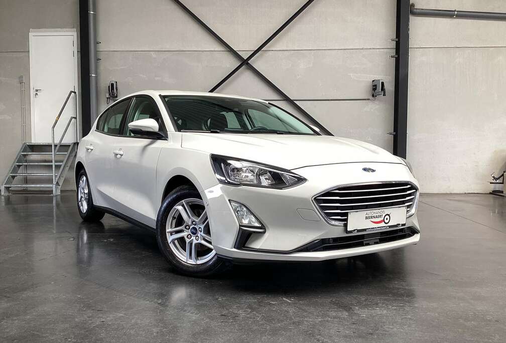 Ford 1.0i/1steEig/54000km/Cam&Pdc/Carplay/AdaptCruise