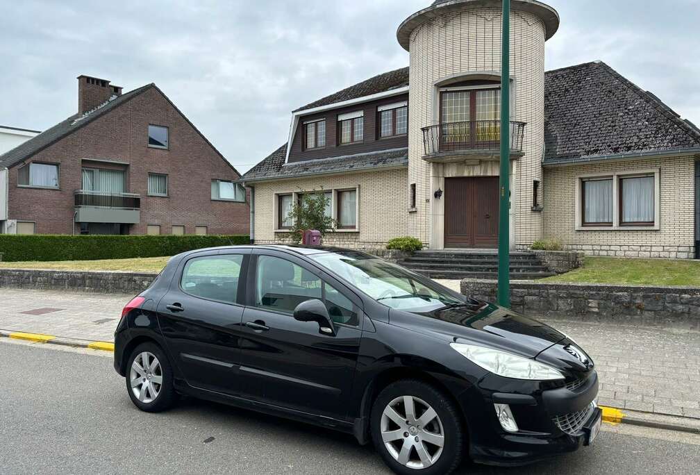 Peugeot 1.6i Premium très propre