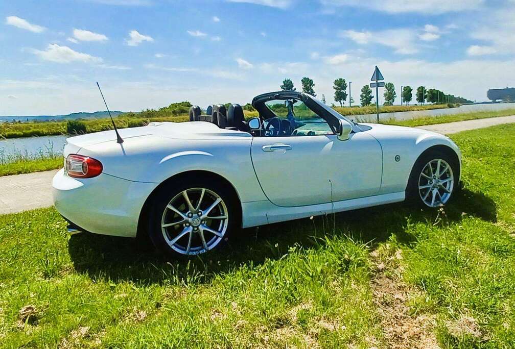 Mazda MX-5+Roadster+Coupé+2.0i+Sport