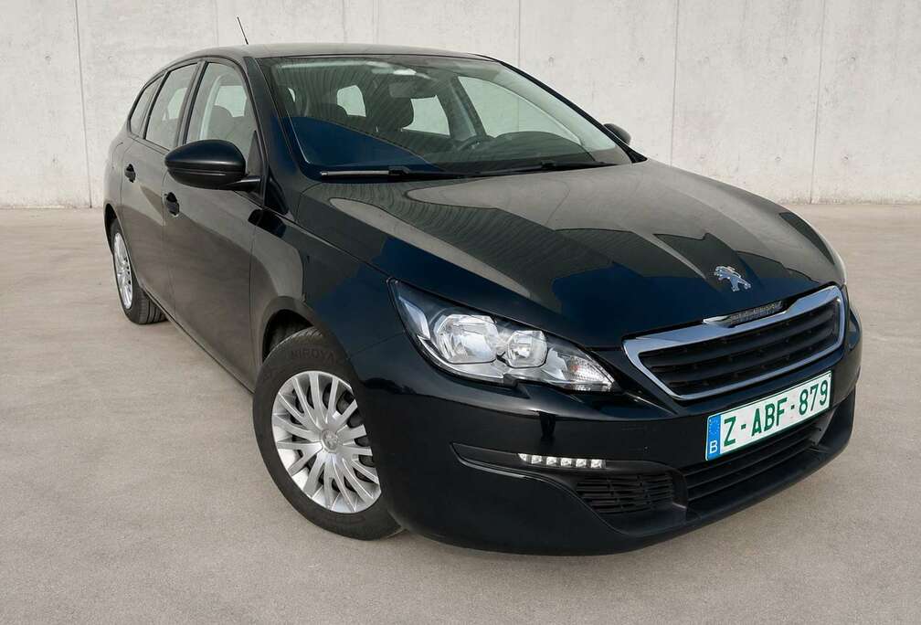 Peugeot 1.2 Benzine 2017 / 110 PK / Airco