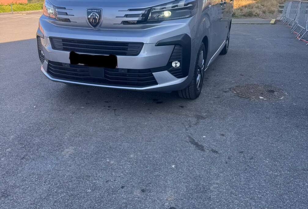 Peugeot FGN TOLE STANDARD BLUEHDI 180 S&S EAT8 PREMIUM