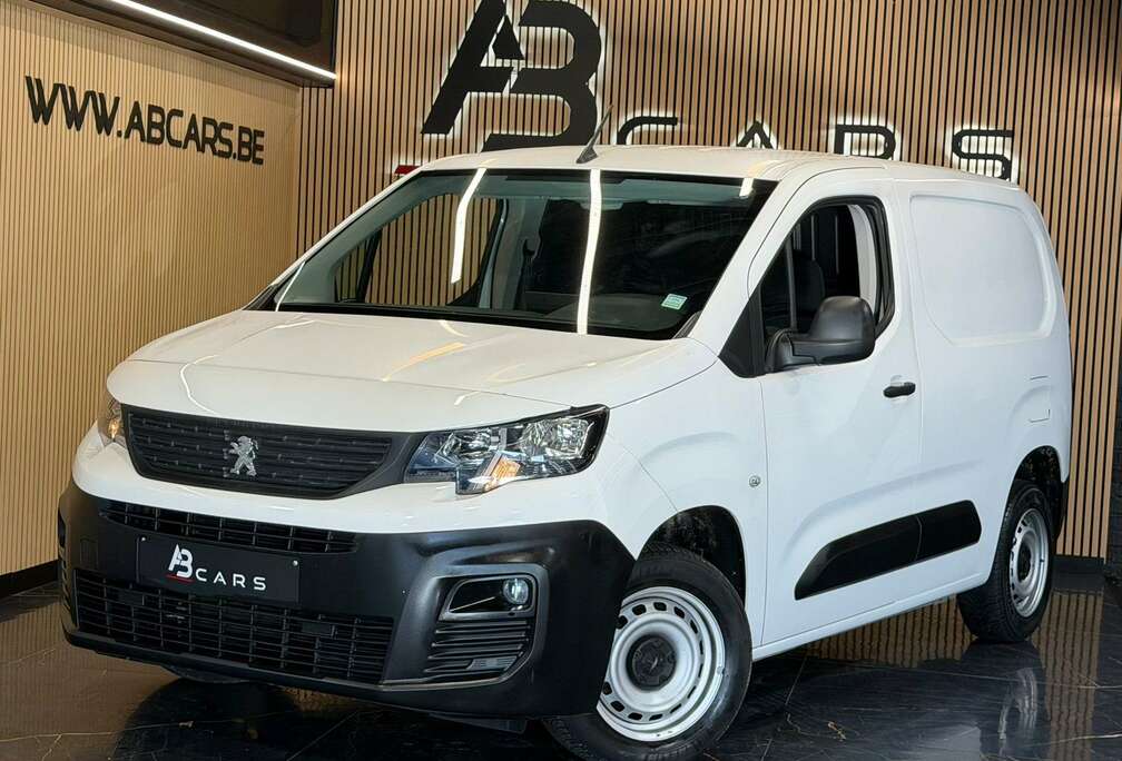 Peugeot 1.5 BlueHDi L1 * GARANTIE 12 MOIS * 1ER PROP *