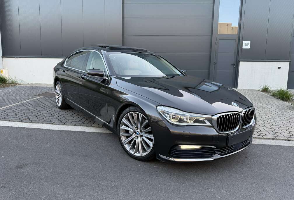 BMW Long / Massage / Pano / B&W/ Carbon