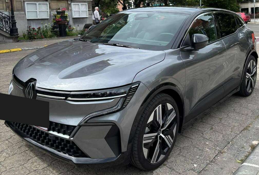 Renault e-Megane 60 kWh Iconic R220 Comfort range